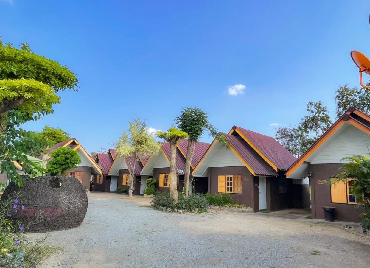 Bansuan Inthanon Resort -Classic House Чомтонг Екстер'єр фото